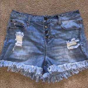 Women’s Denim shorts!
